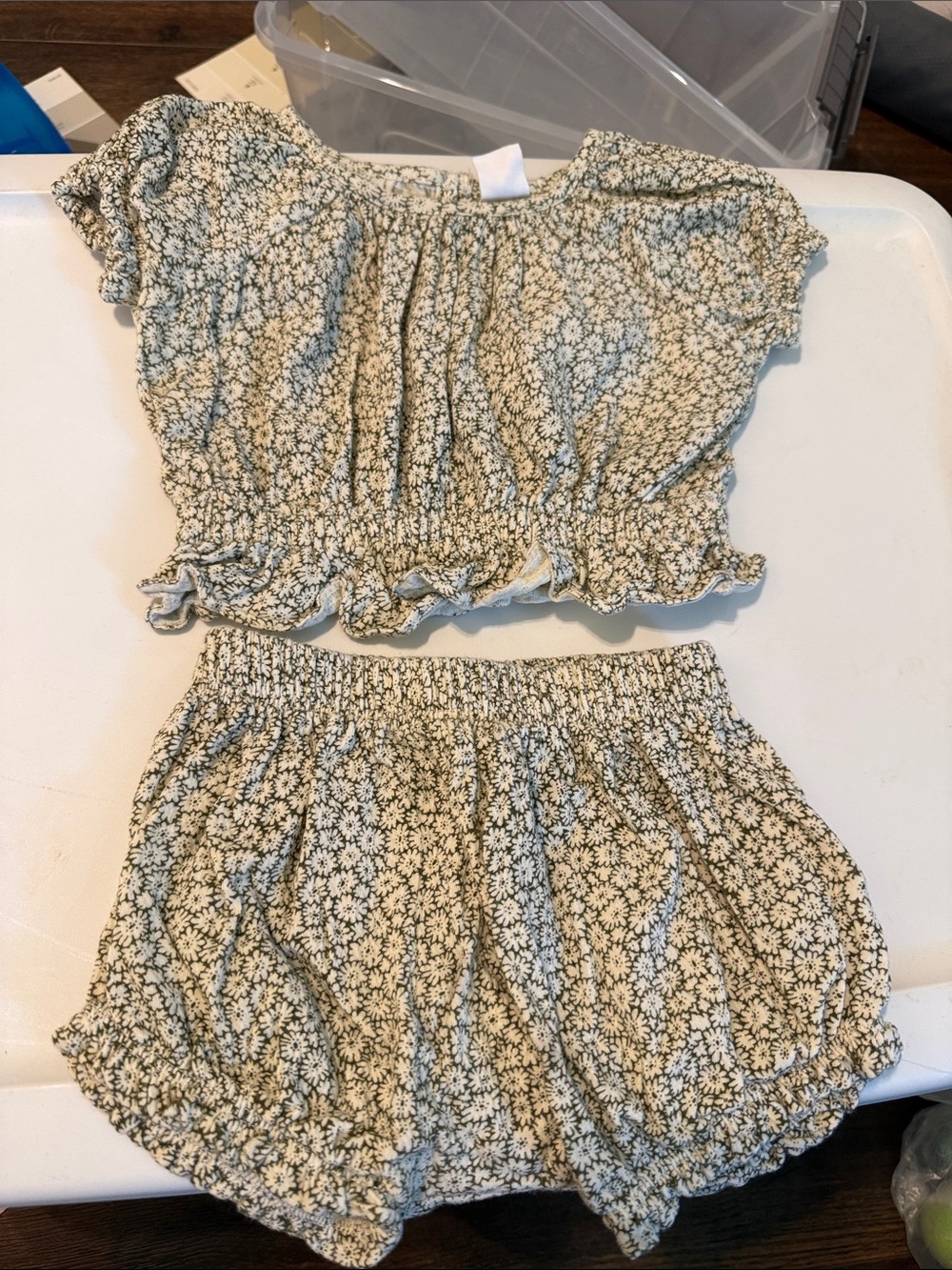 baby GAP Floral Baby Top and Bottoms- Cream & Green